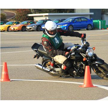 Hondaモーターサイクリストスクール 中級スポーティライドコース（鈴鹿サーキット）