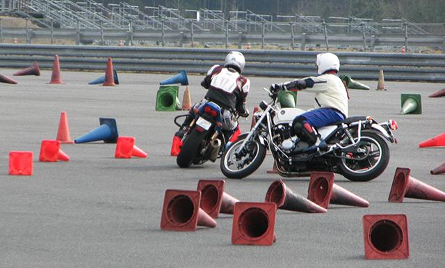 Hondaモーターサイクリストスクール スラローム初中級（ツインリンクもてぎ）